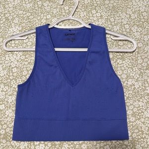 GARAGE women’s small V-neck seamless crop top